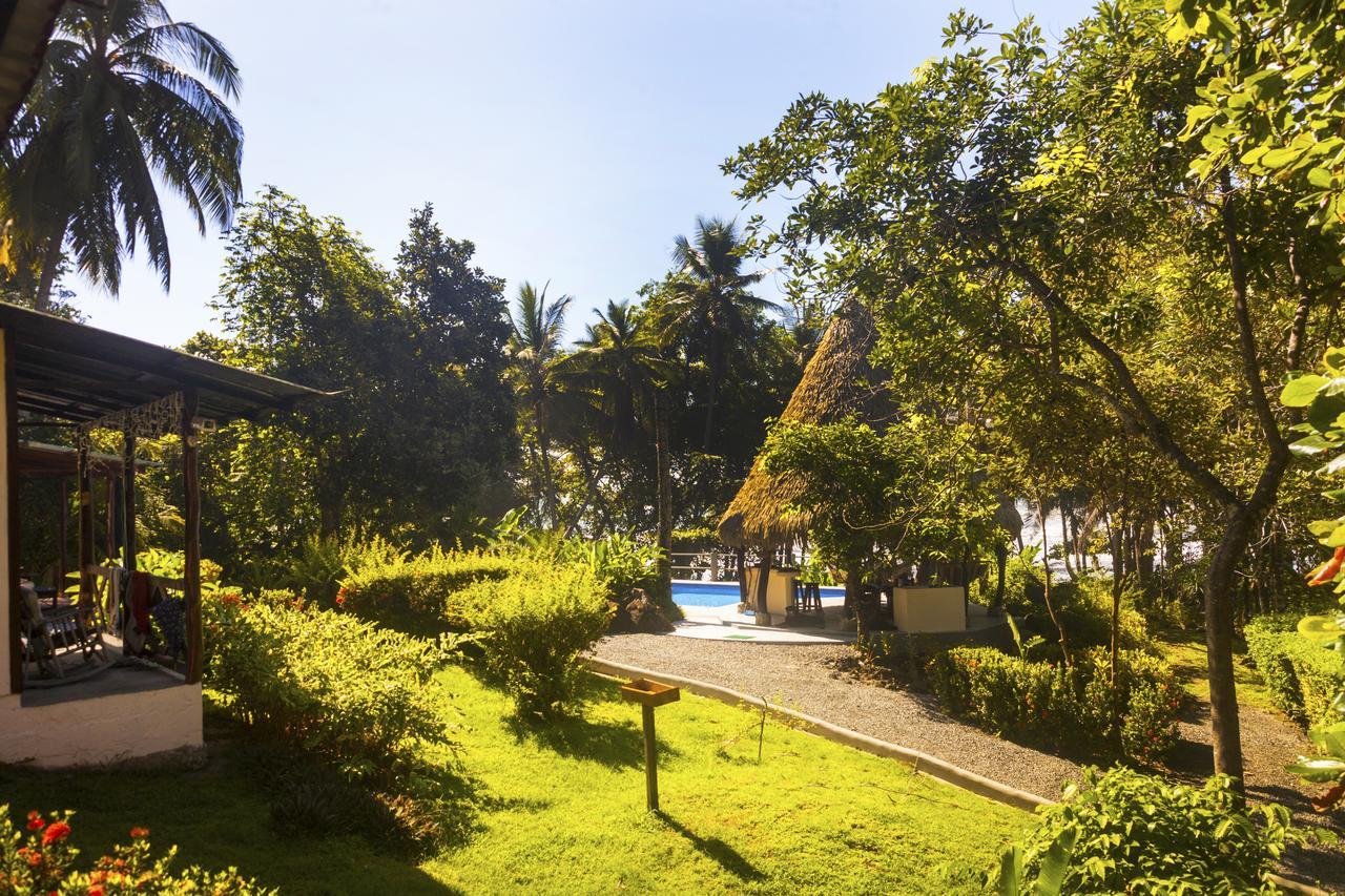 Coconut Grove Oceanfront Cottages Dominical Exterior foto